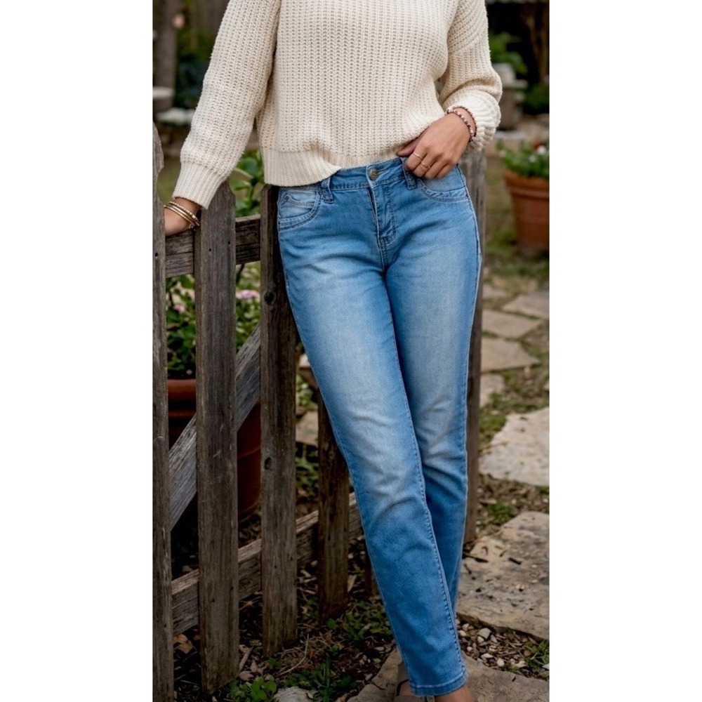 royalty for me jeans 12  Wanna Beta Butt ? Skinny Medium Wash Stretch Inseam 27"